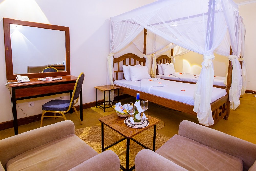 Under the Shade - Gallery Image 2