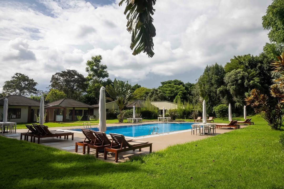 Acacia Farm Lodge - Gallery Image 2